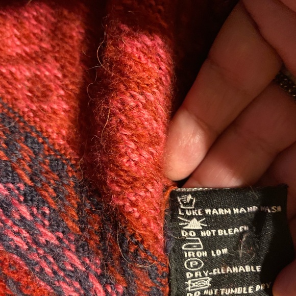 Kenmar Red and Blue Women's Cardigan Sweater - Picture 7 of 8